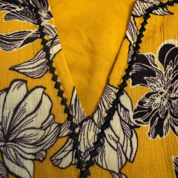 Market & Spruce Embroidered Floral Cinched Waist Mini Dress: Small - Picture 6 of 8